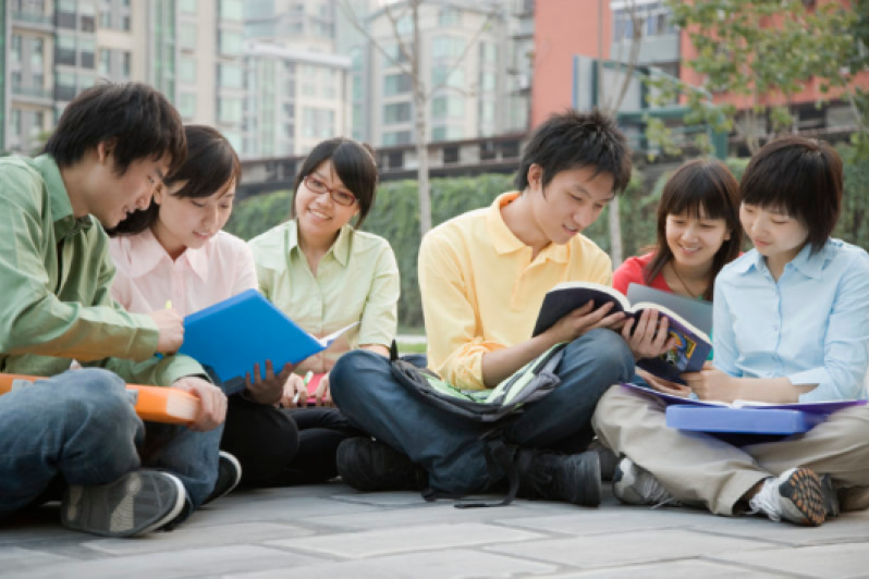 China’s education system is strong in many ways, but shows weaknesses in college. (Paul Burns/Getty Images)